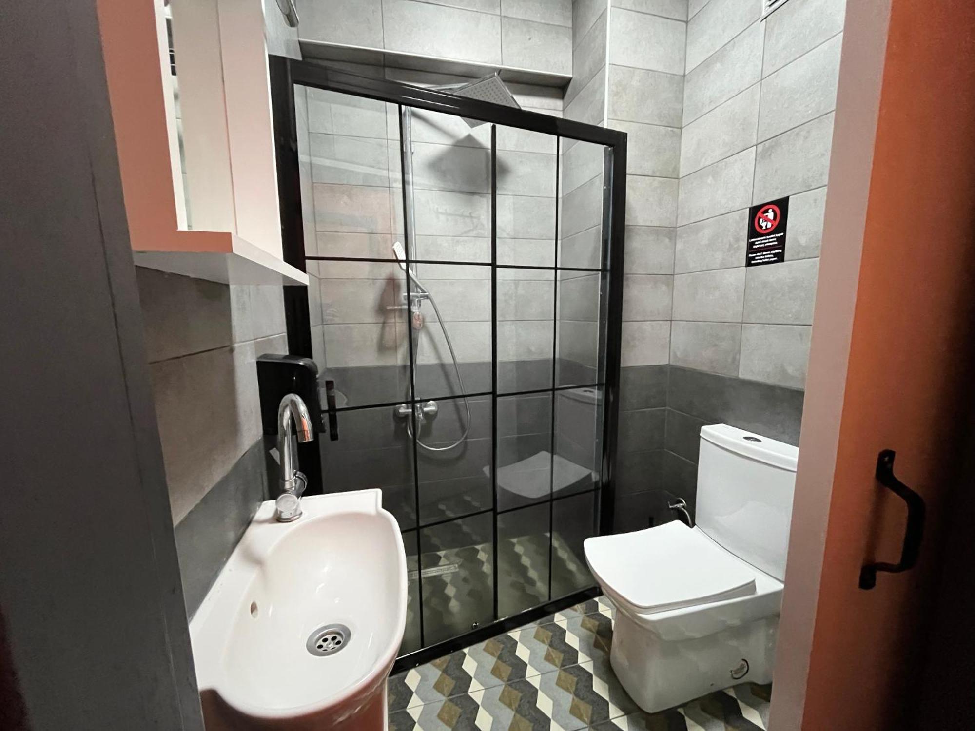 Archeo (Adults Only), Istanbul
